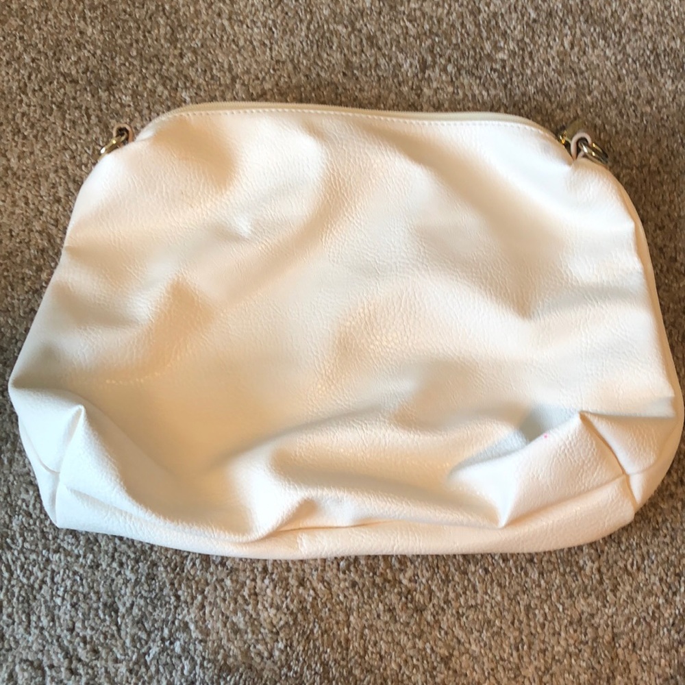 Cream Tote With Removeable Insert And Wristlet - image 8